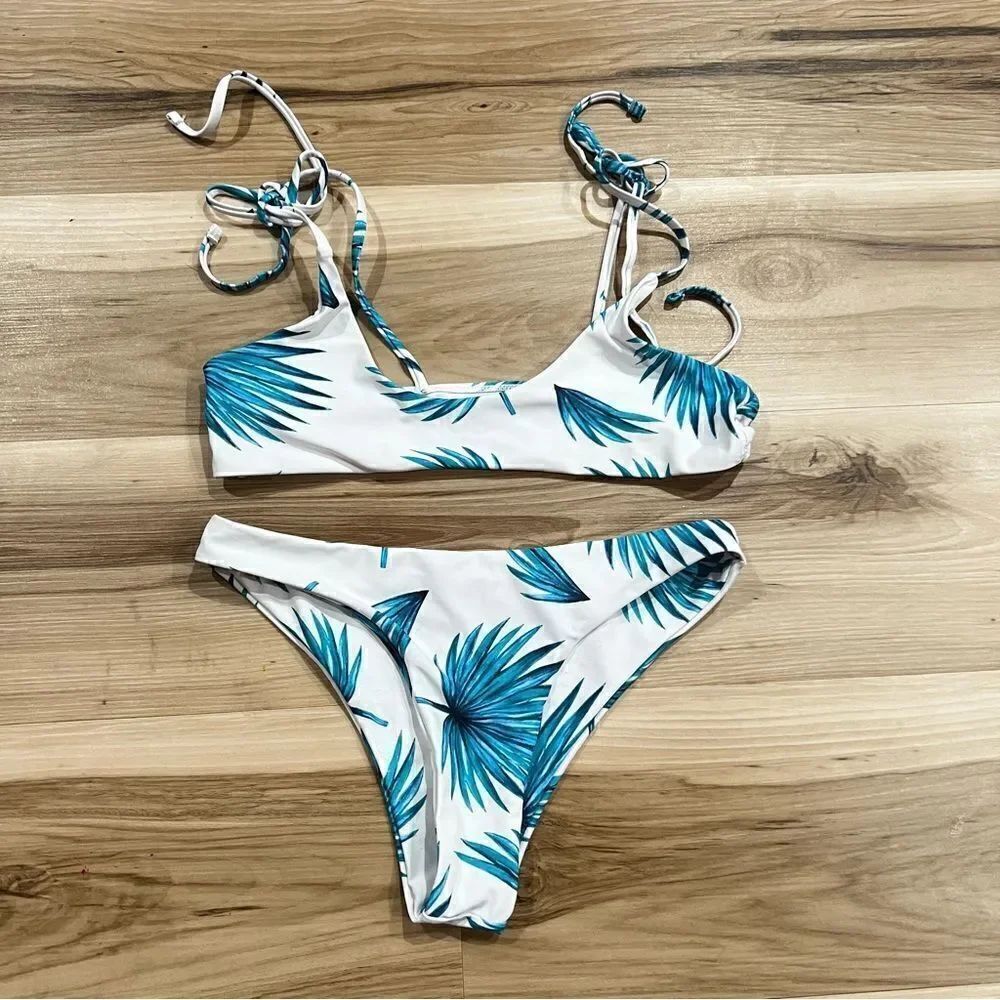 White and Blue Tropical Leaves Two Piece Bikini Women’s Small